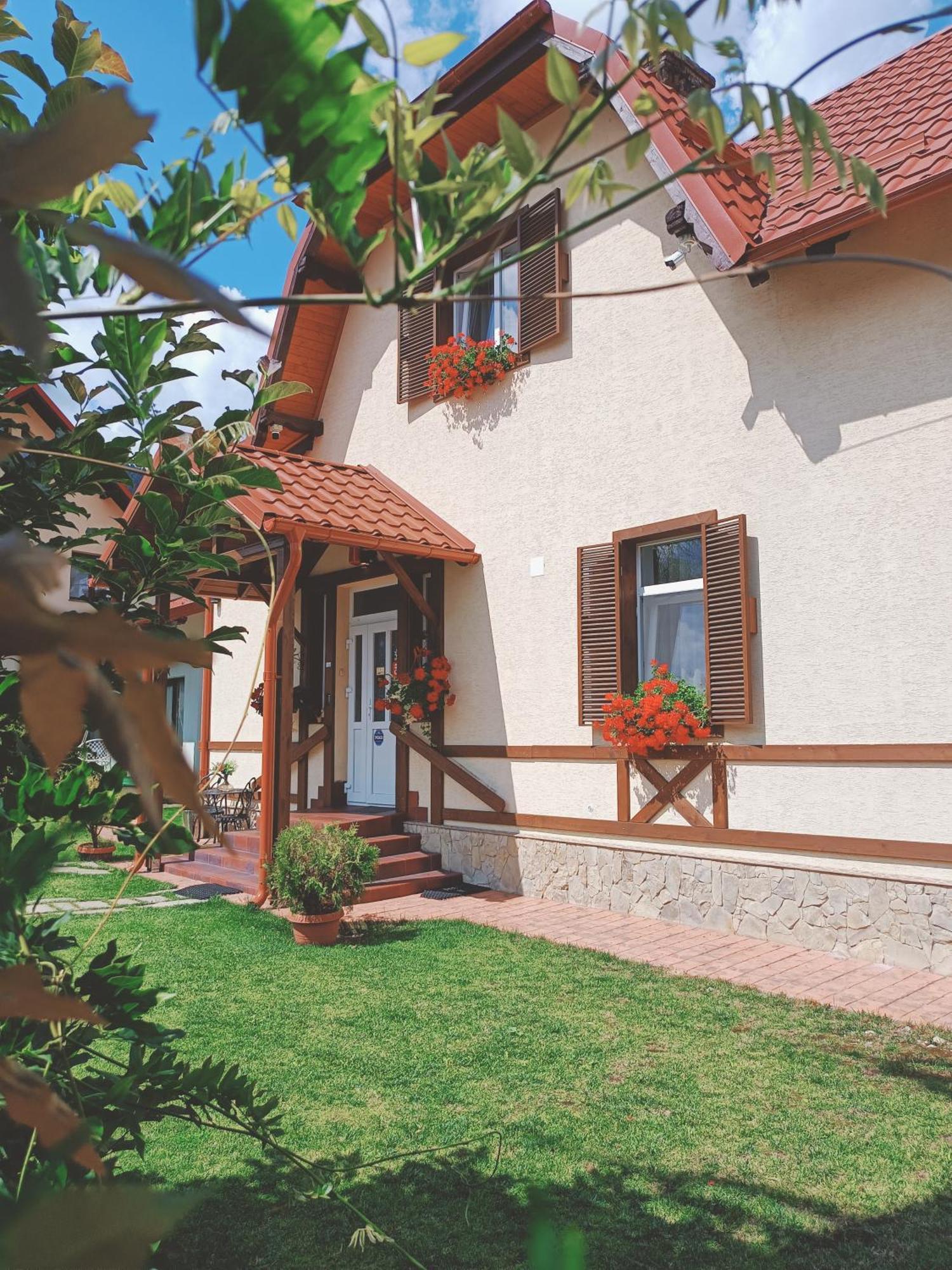 Residence Rooms Bucovina Câmpulung Moldovenesc Exteriör bild