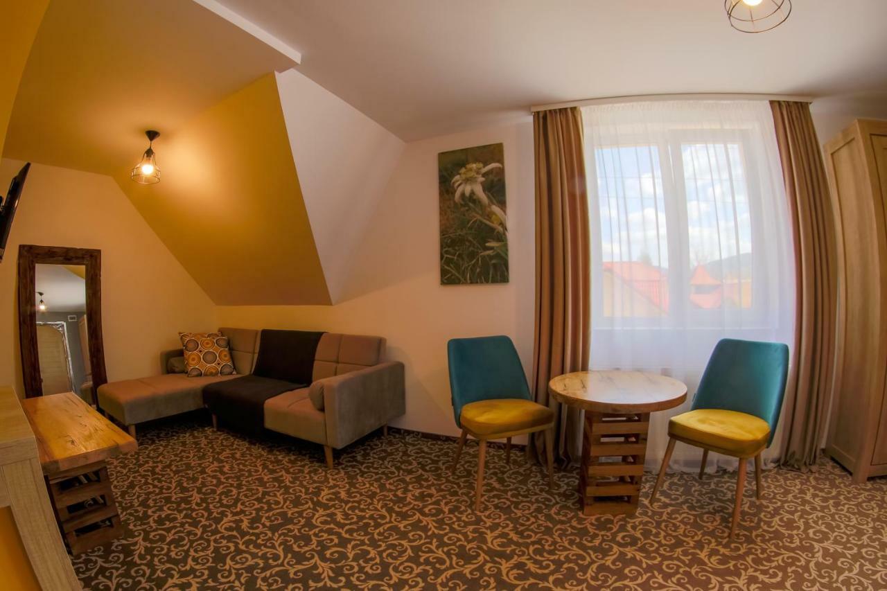 Residence Rooms Bucovina Câmpulung Moldovenesc Exteriör bild